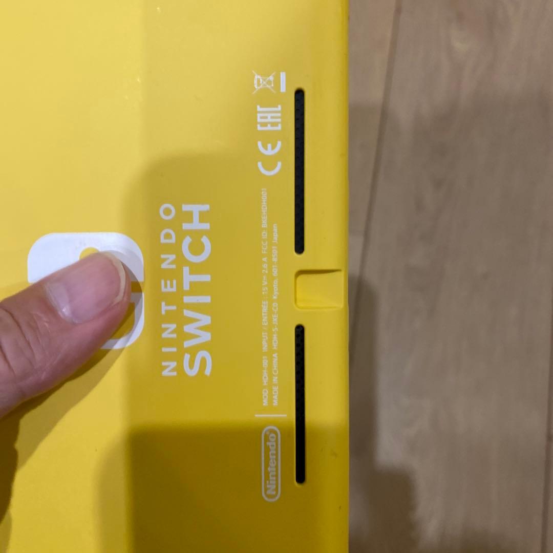 ジャンク　Nintendo Switch Lite イエロー