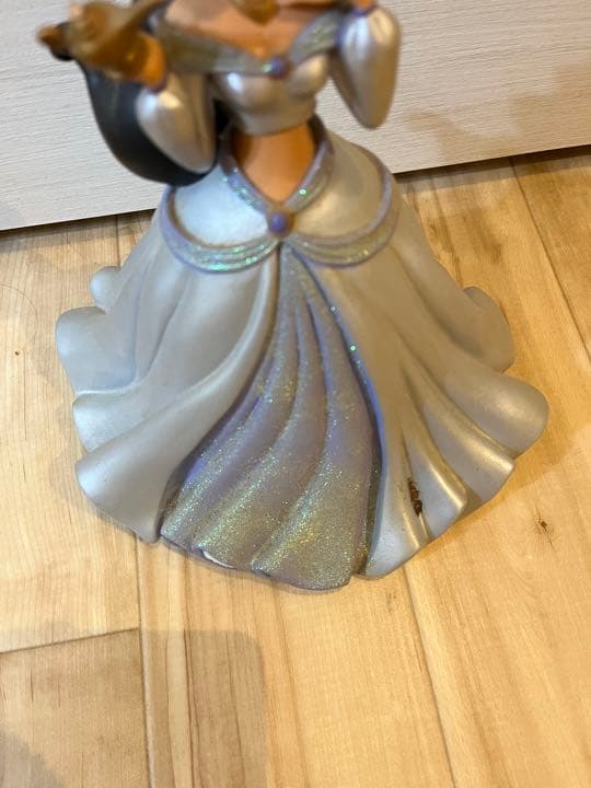 ディズニー　フィギュア　ジャスミン