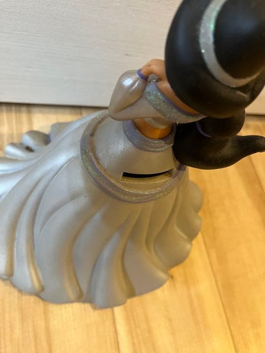 ディズニー　フィギュア　ジャスミン