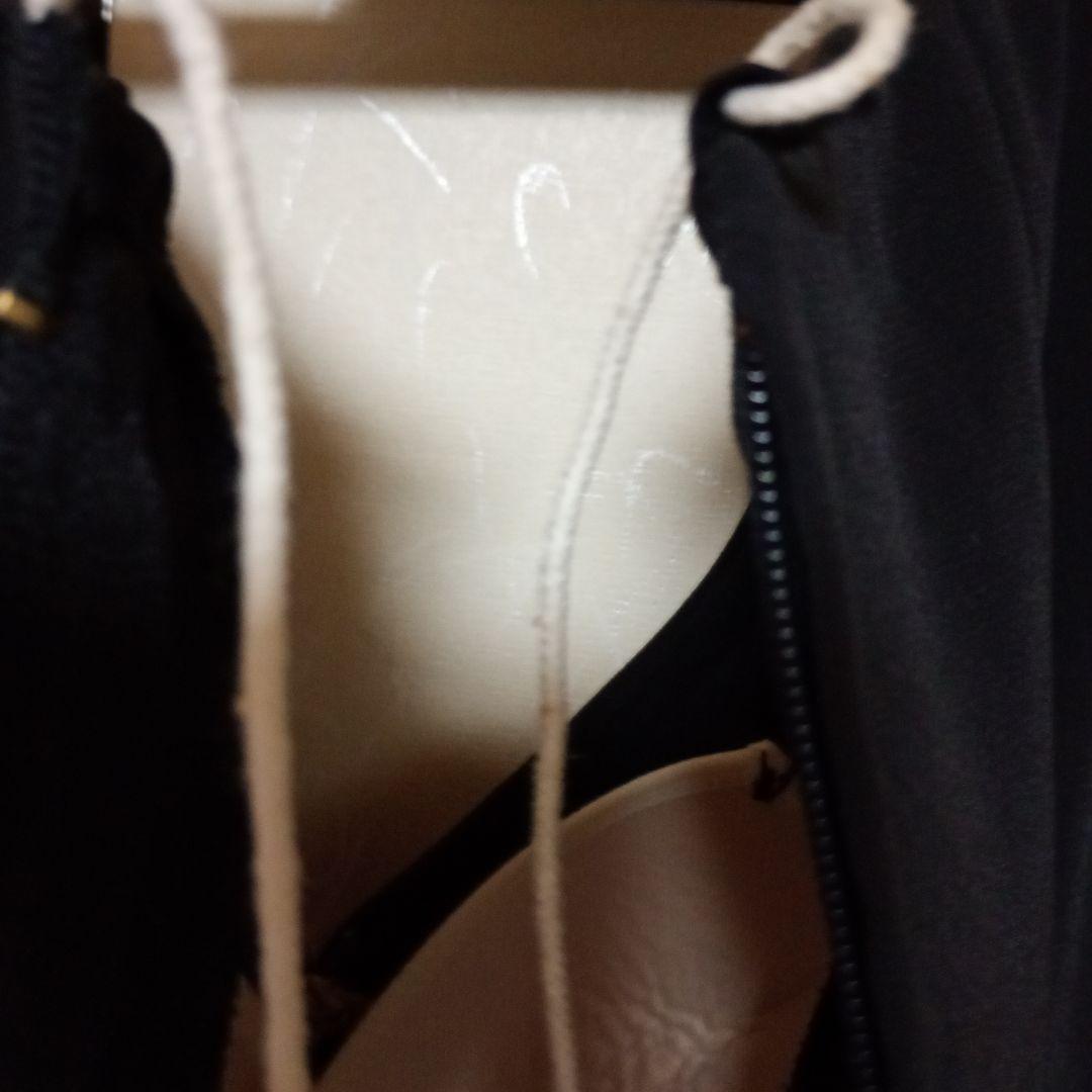 フラメンコ衣装 　黒と黄金系のシックなデザイン