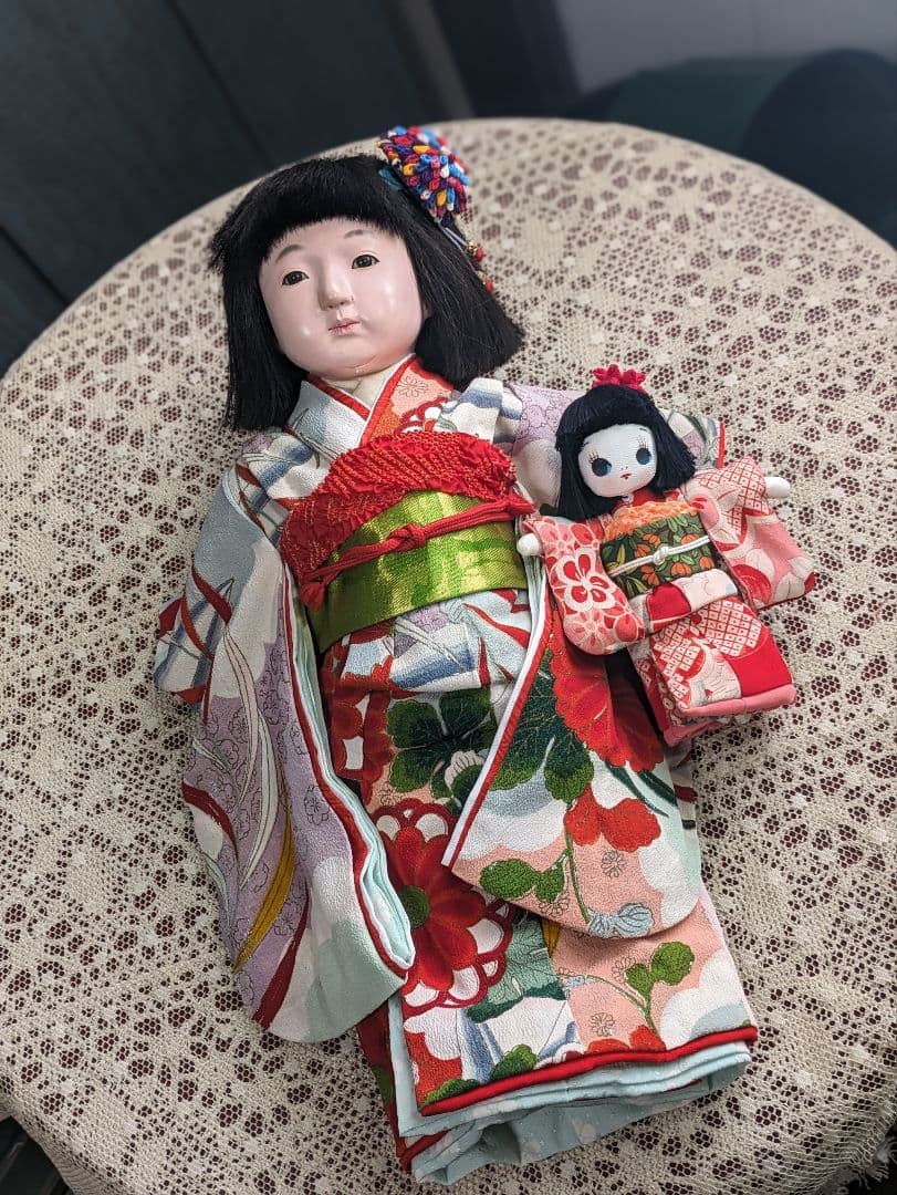 市松人形　銘有り春水 42cm位 難あり顔にライン状の極細いひび割れ　昭和初期