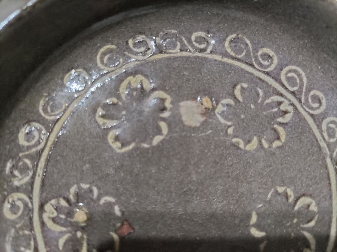 古唐津　５枚セット　平盃・小皿（黒）三島・象嵌　桜花　椎の峰窯