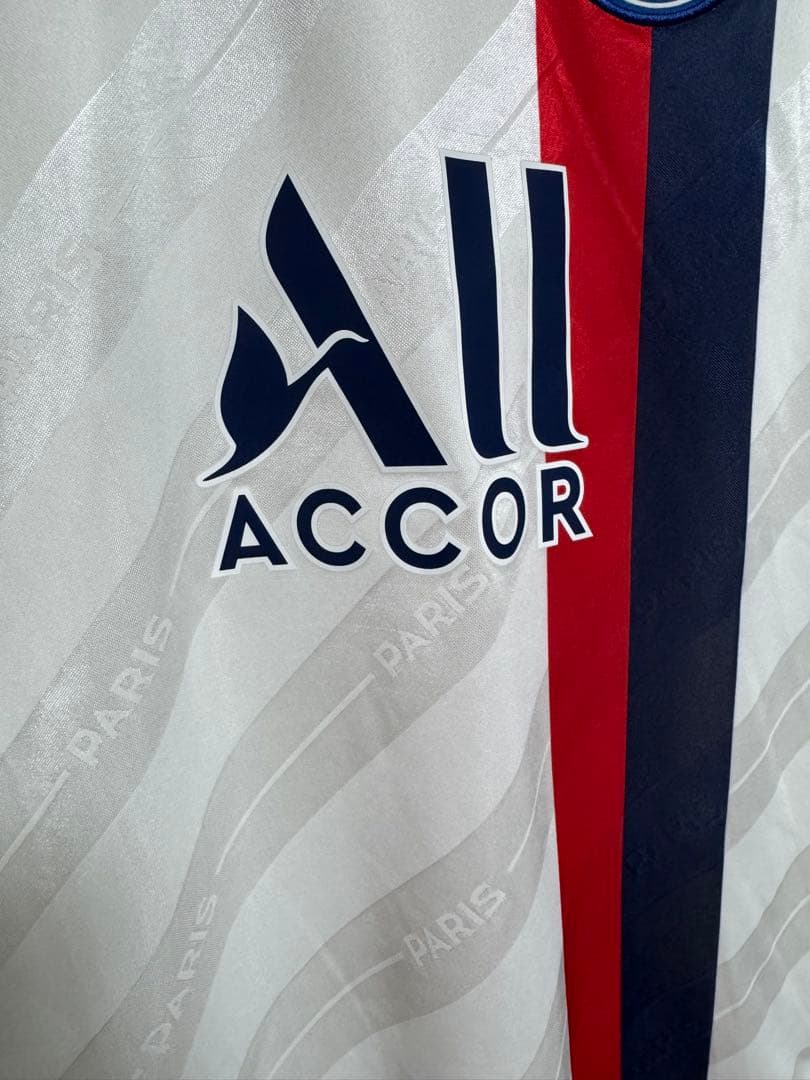 【美品】NIKE PSG パリサンジェルマン　ゲームシャツ　《Mサイズ》