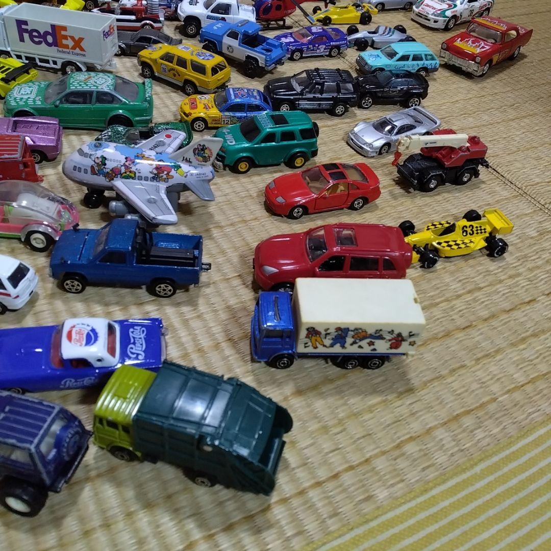車　ヘリ　レースカー　ミニカー　いろいろ