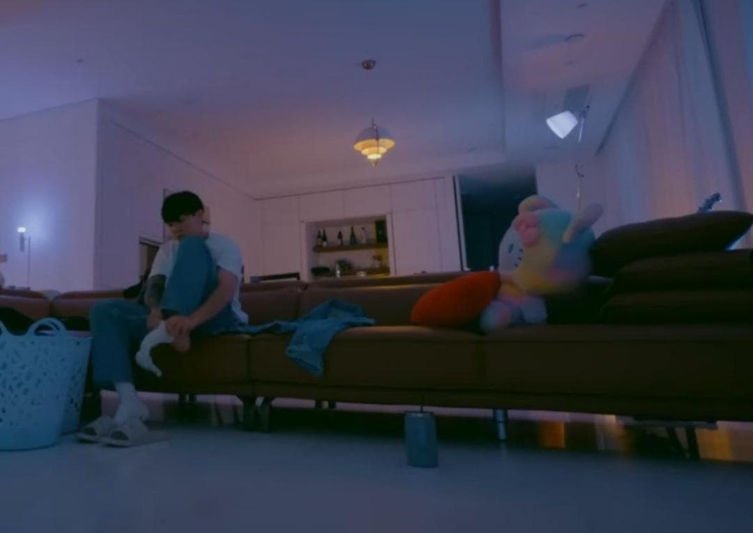 ハローキティ サンリオ レインボーシャーベット 9.5インチ BTS ジョング