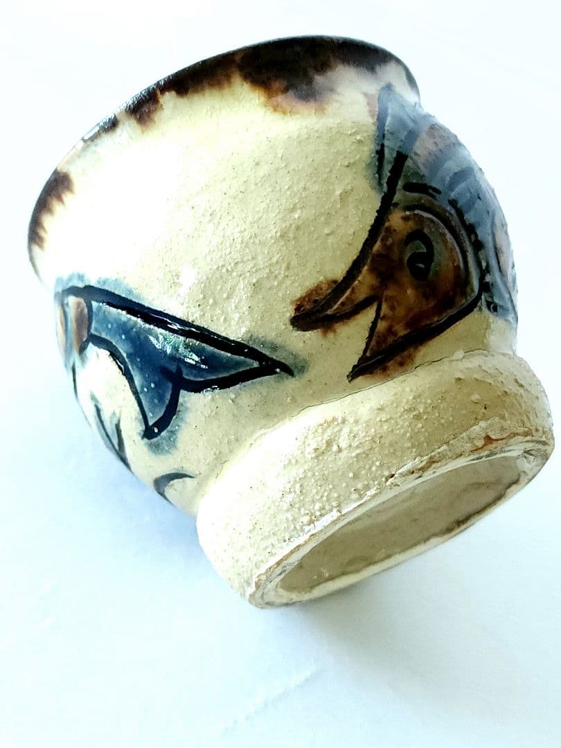 人間国宝 金城次郎 壺屋焼 魚文 海老文湯呑 陶器 高さ約7cm 共箱