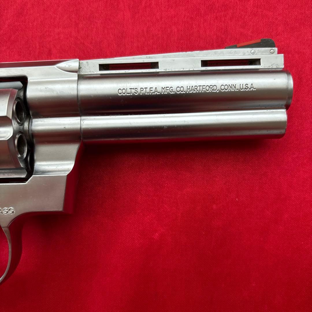 コクサイ　コルトパイソン357マグナム4インチ　シルバー　ガスリボルバー