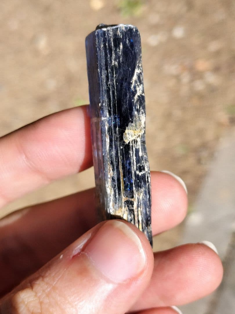 【早いもの勝ち超特価】ヒマラヤカイヤナイト原石