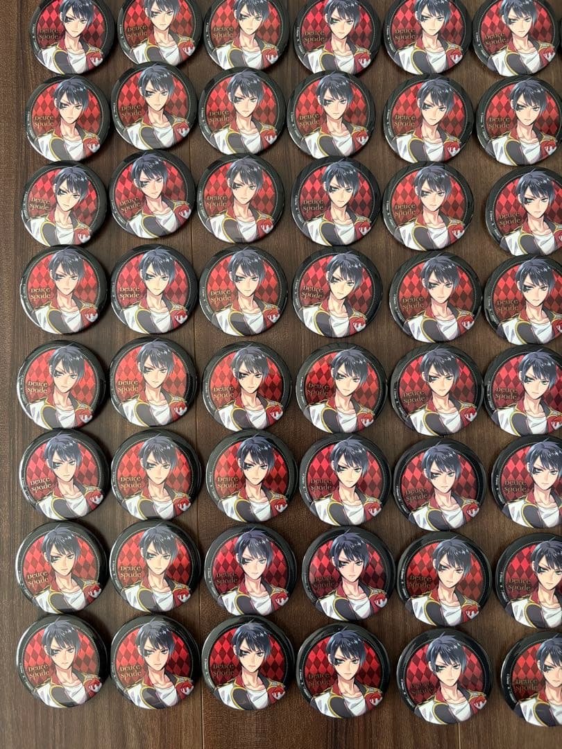 ツイステ　デュース・スペード缶バッジ100個まとめ売りセット