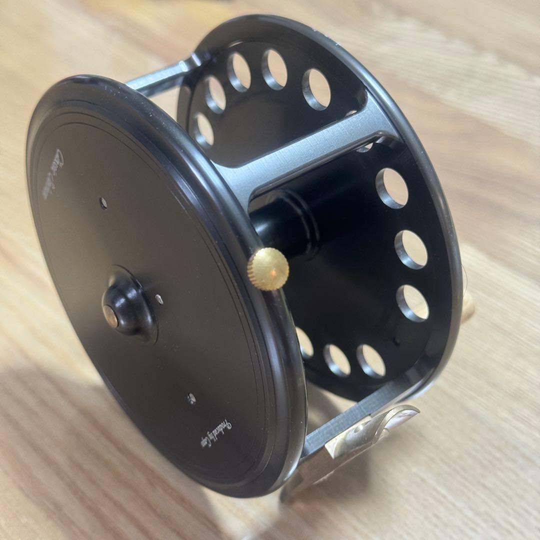 Caps Classic Salmon フライリール サーモンクラシック