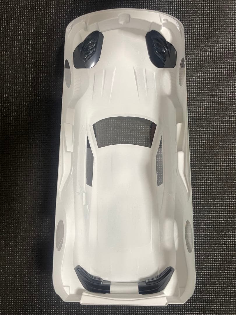 タミヤ　MOTUL AUTECH Z塗装済ボディ