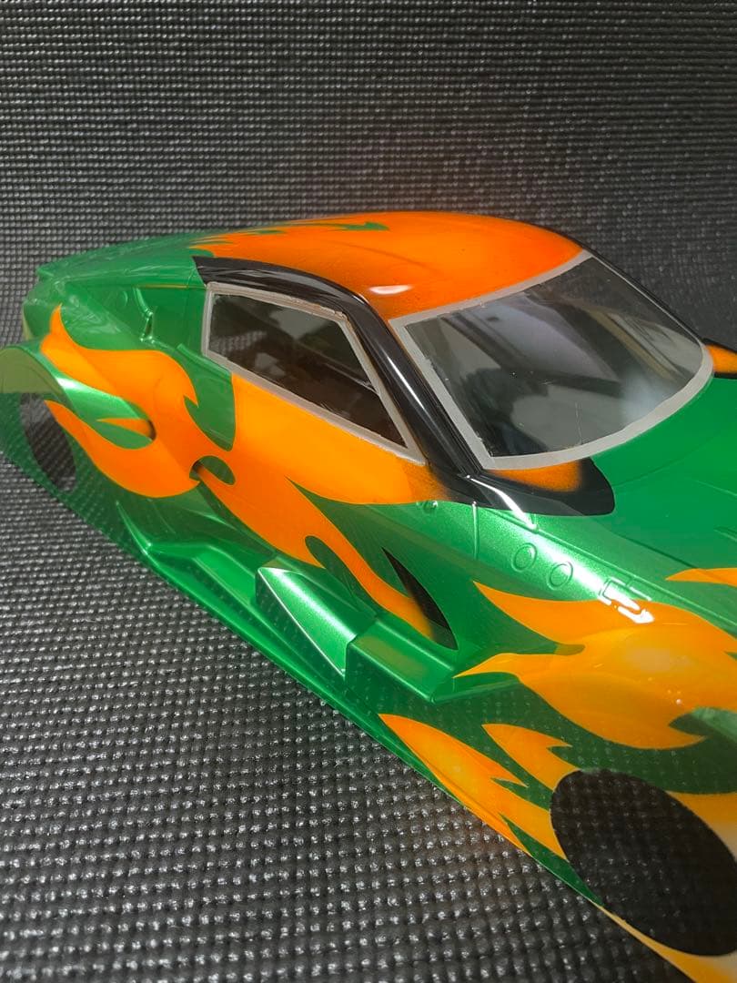 タミヤ　MOTUL AUTECH Z塗装済ボディ