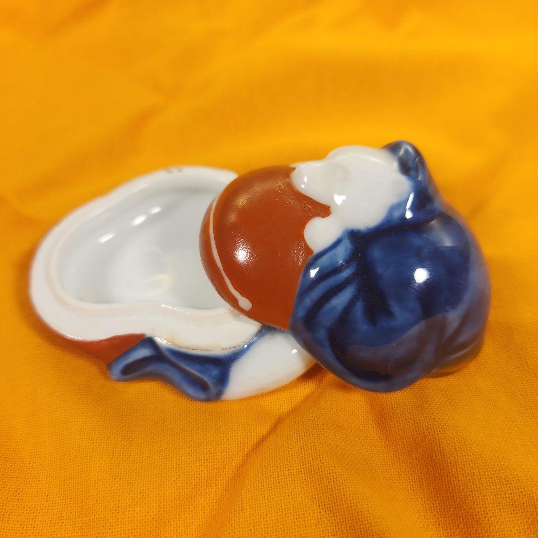 j*m様 十三代柿右衛門　狸形　香合　共箱