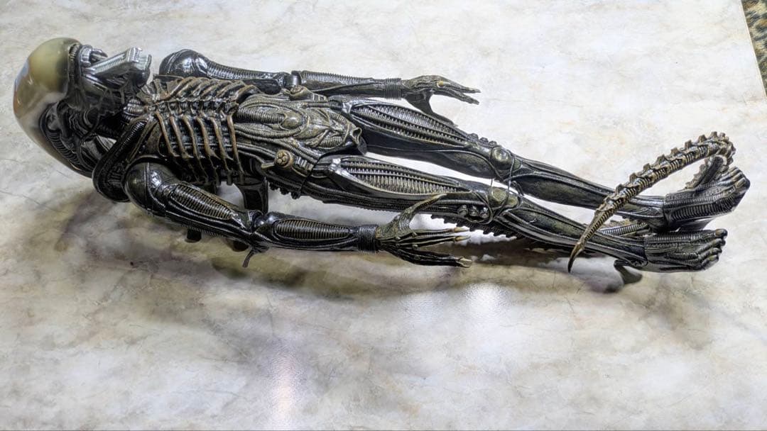 と*め様 NECA 1/4スケール ビッグチャップ　エイリアンALIEN