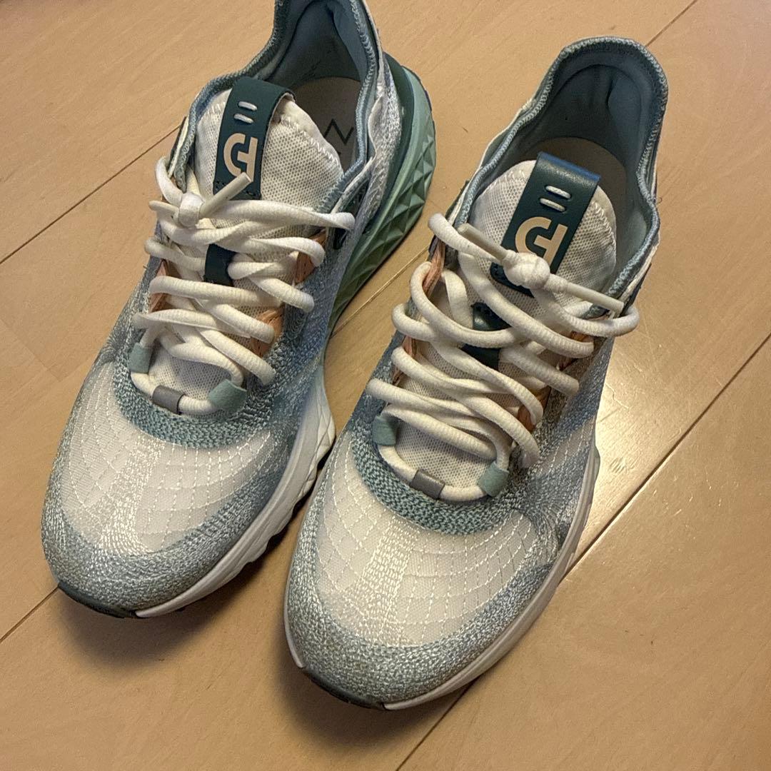 コールハーン　5.ゼログランド エンブロステッチ ランナー ランニング