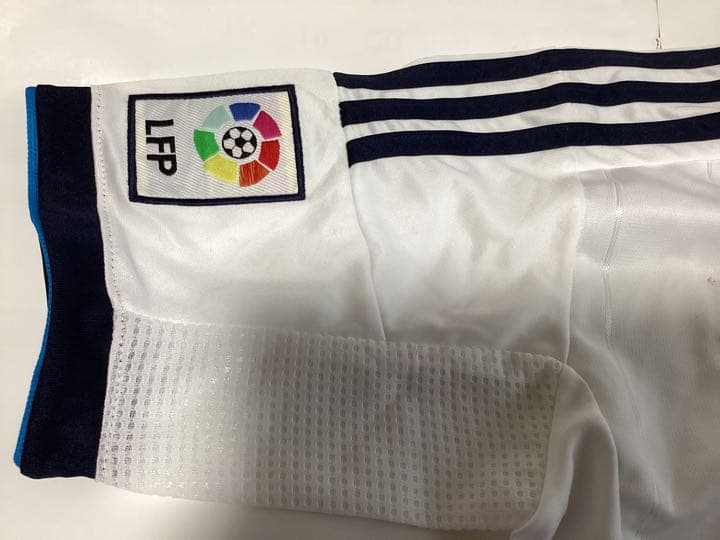 クリスティアーノ・ロナウドの署名入りユニフォーム