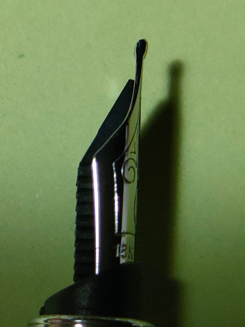 カルティエ　Cartier 万年筆 ケース付　ディアボロ