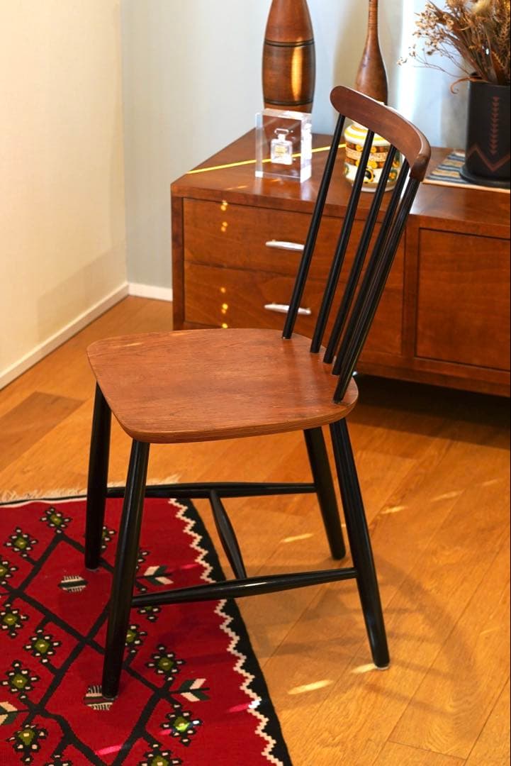 ヴィンテージスポークバックチェア