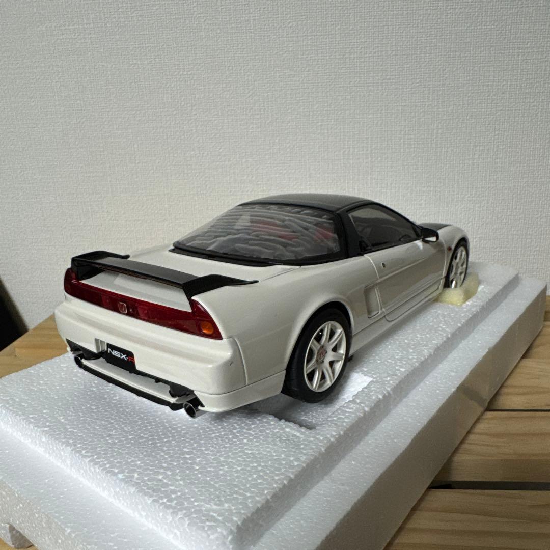 AUTOart 1/18 ホンダ NSX-R NA2