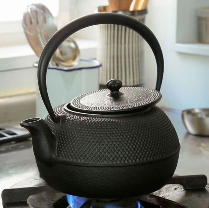 【新品】鉄瓶　平形まろみアラレ　１L （OIGEN／オイゲン）