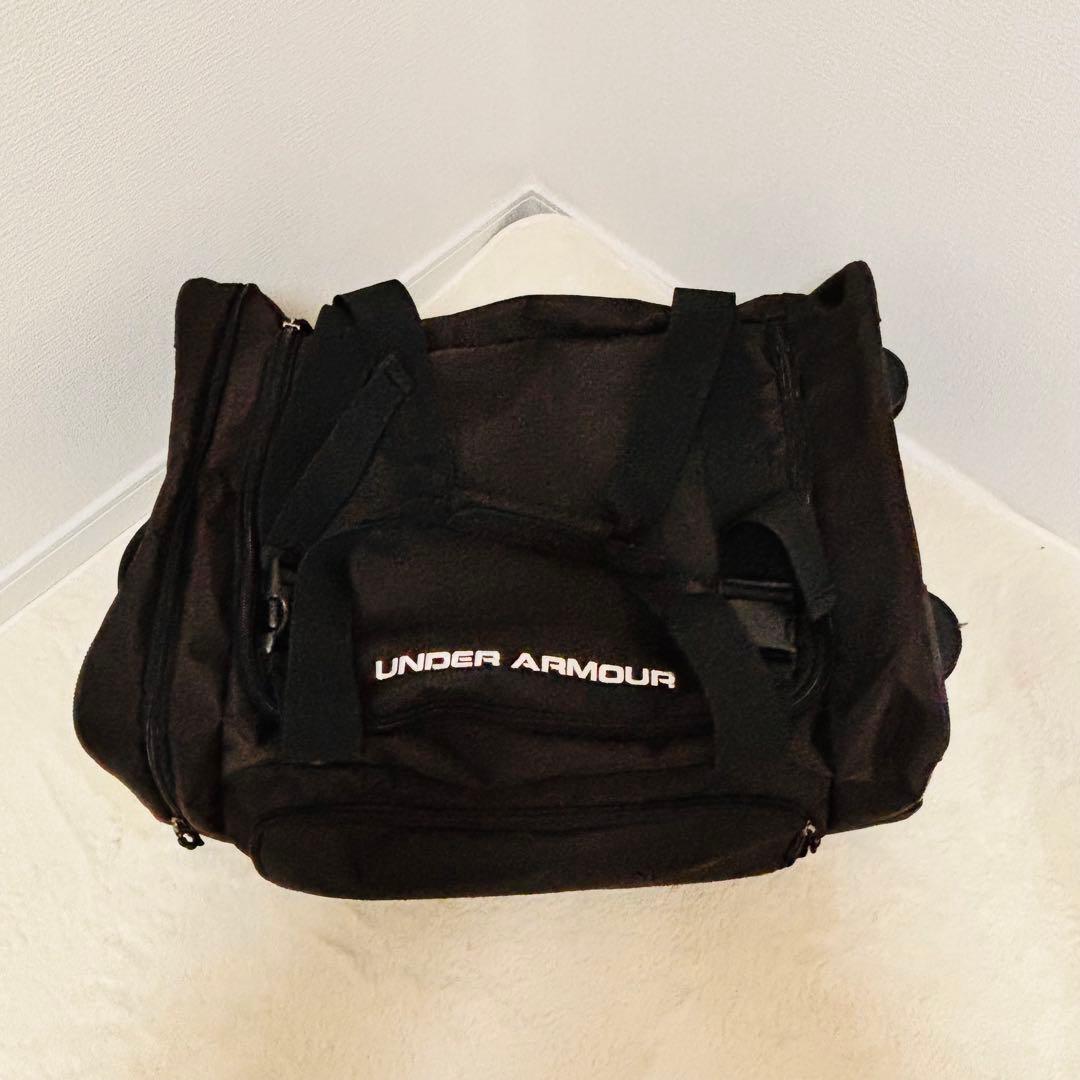 UNDER ARMOUR キャリー　バッグ アンダーアーマ