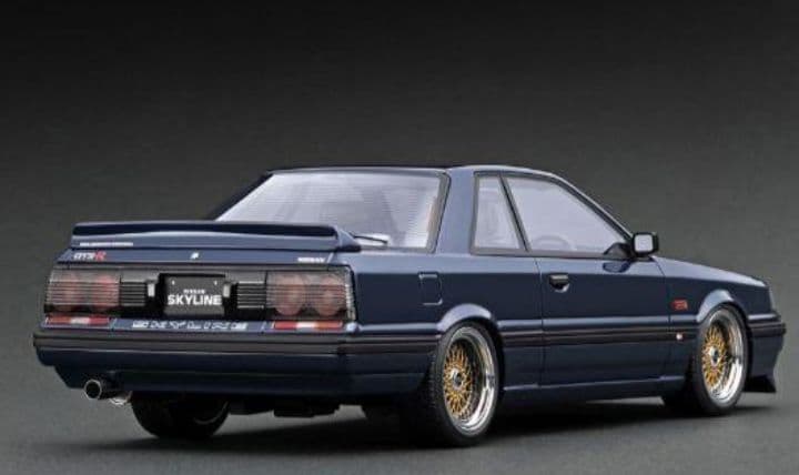 1/ 18　スカイライン GTS-R (R31) Blue Black