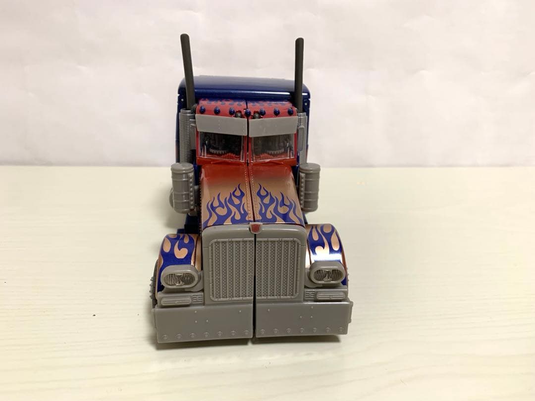 MB-17 オプティマスプライム　トランスフォーマー