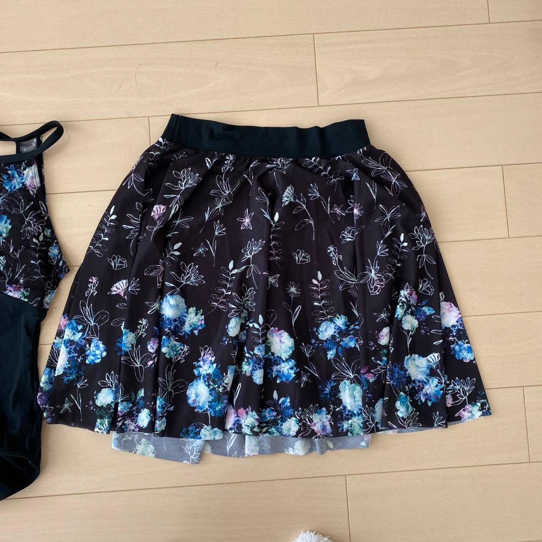 チャコット　お花柄がとってもおしゃれ　レオタード　スカート　セット