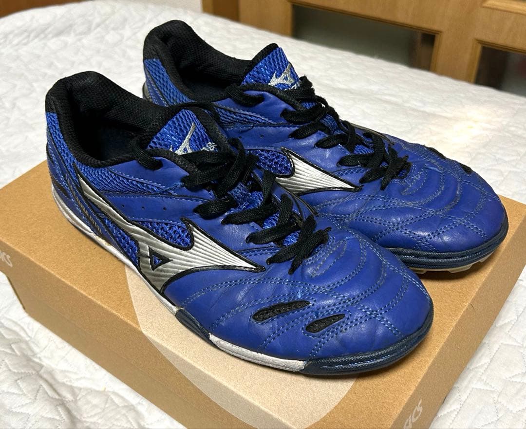 ミズノ ランサメントウェーブTFトレーニングシューズ 27cm ブルーブラック