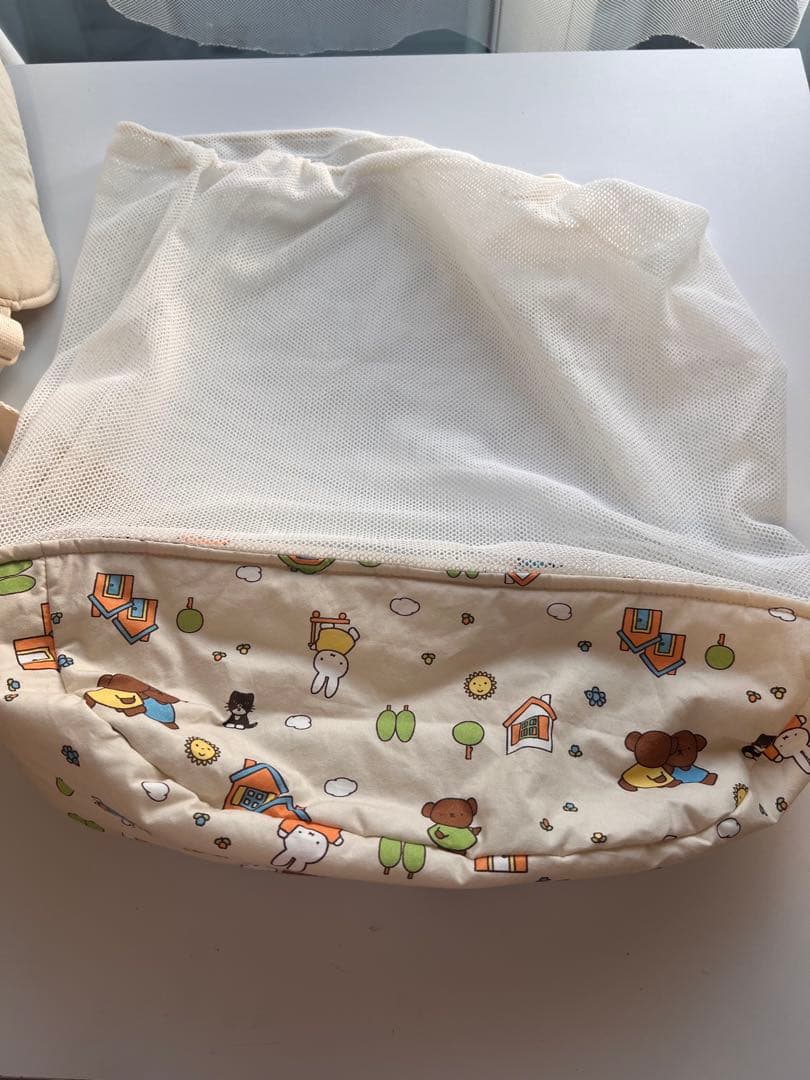 犬用スリングバッグ　韓国 NOUTTI ミッフィー　メッシュカバー　マナーポーチ