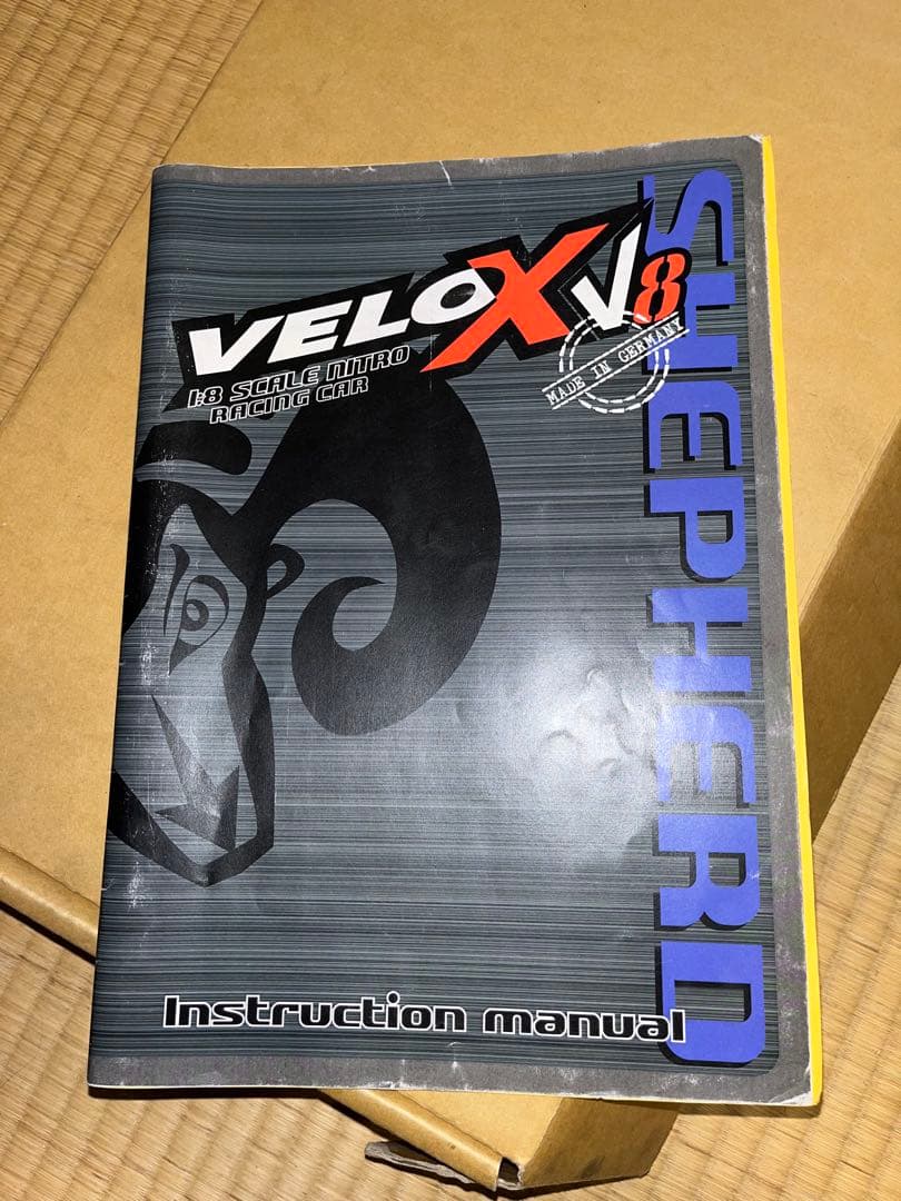 Shepherd VELOX V8 中古シャーシ　その他パーツたくさん