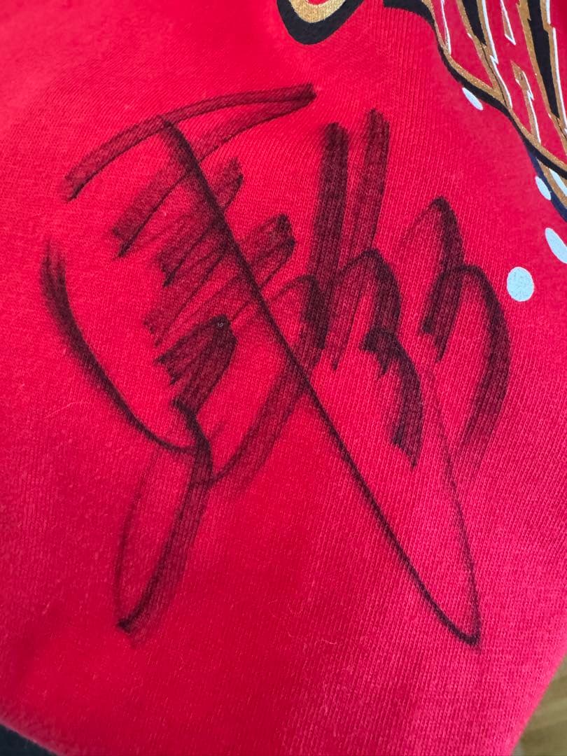 ✨超希少✨広島東洋カープ2016リーグ優勝記念Tシャツ　菊池涼介直筆サイン入り