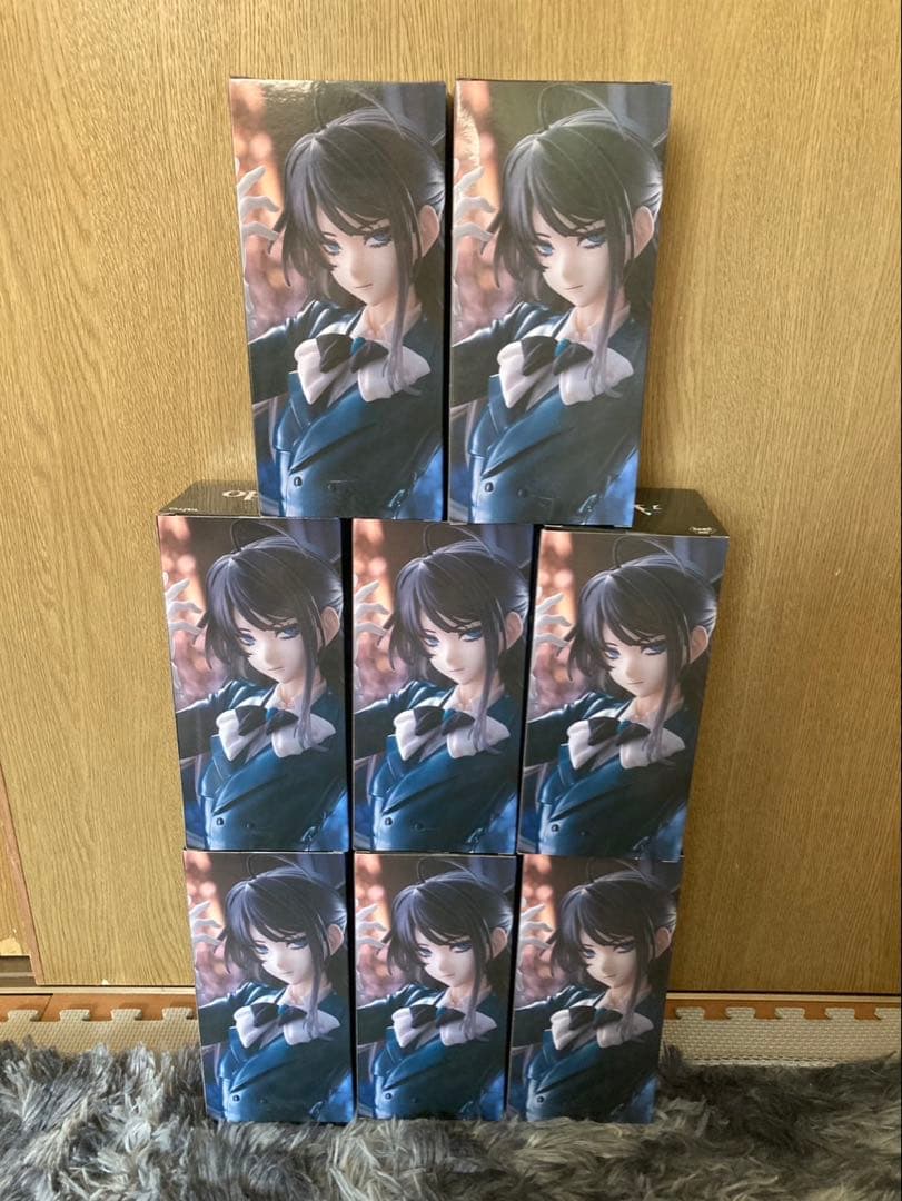 ラウンドワン限定　Adoフィギュア　 Winter ver. 8個セット