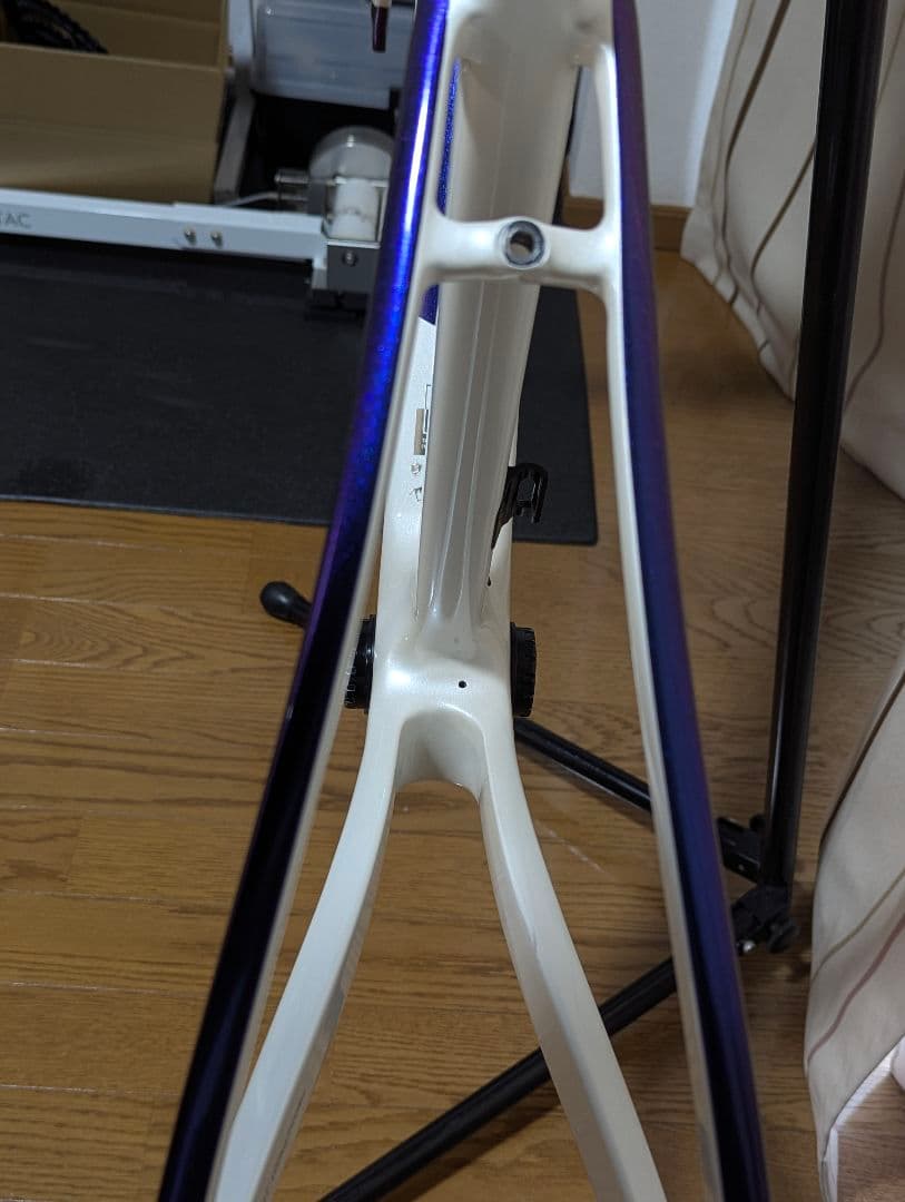 ELVES QUENDI フルカーボンフレーム サイズ48