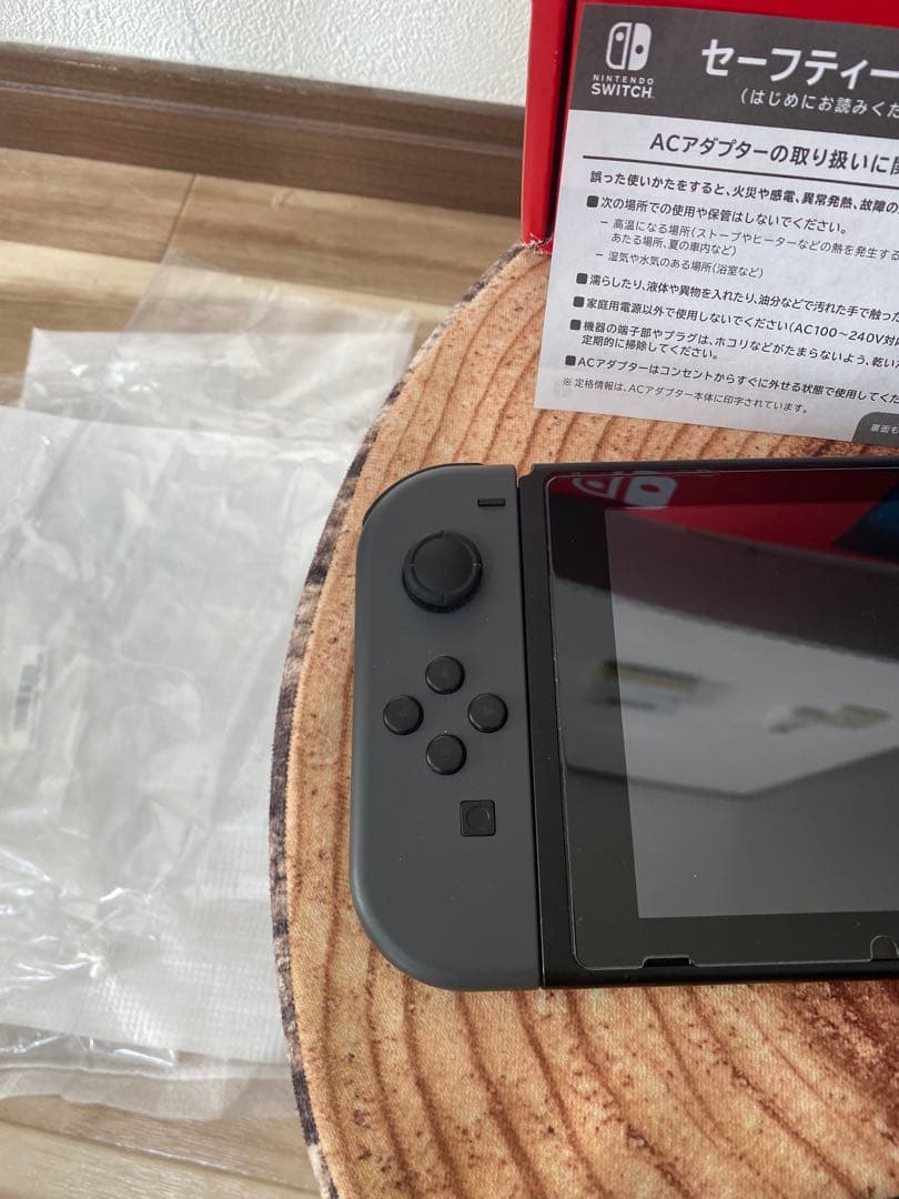 Nintendo Switch ニンテンドースイッチ本体　グレー②
