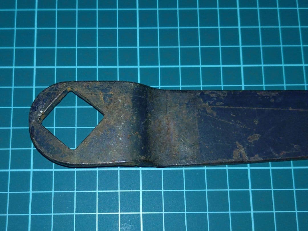 【鉄道部品】貫通扉錠の工具(ハンドル)鉄製