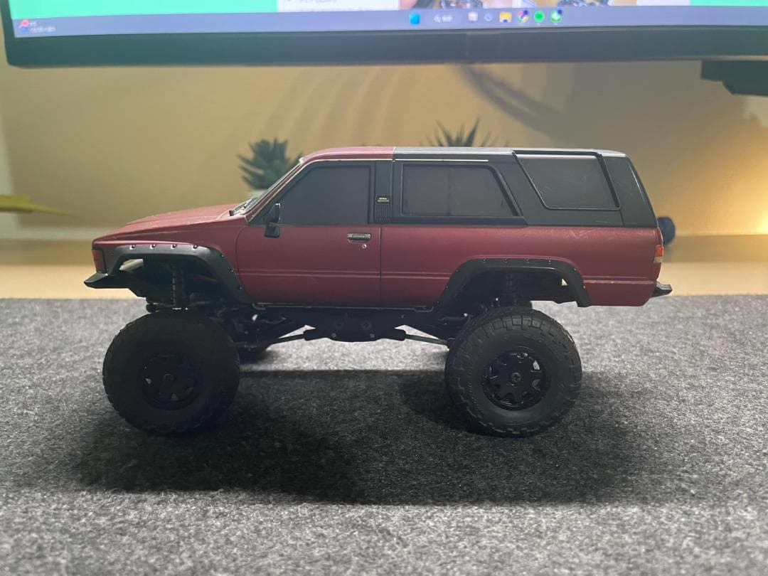 京商 ミニッツ 4×4 ハイラックスサーフ 4runner（ボディ加工品）