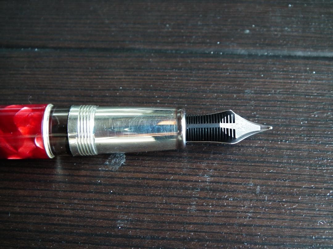 AURORAアウロラ　85周年記念万年筆レッド