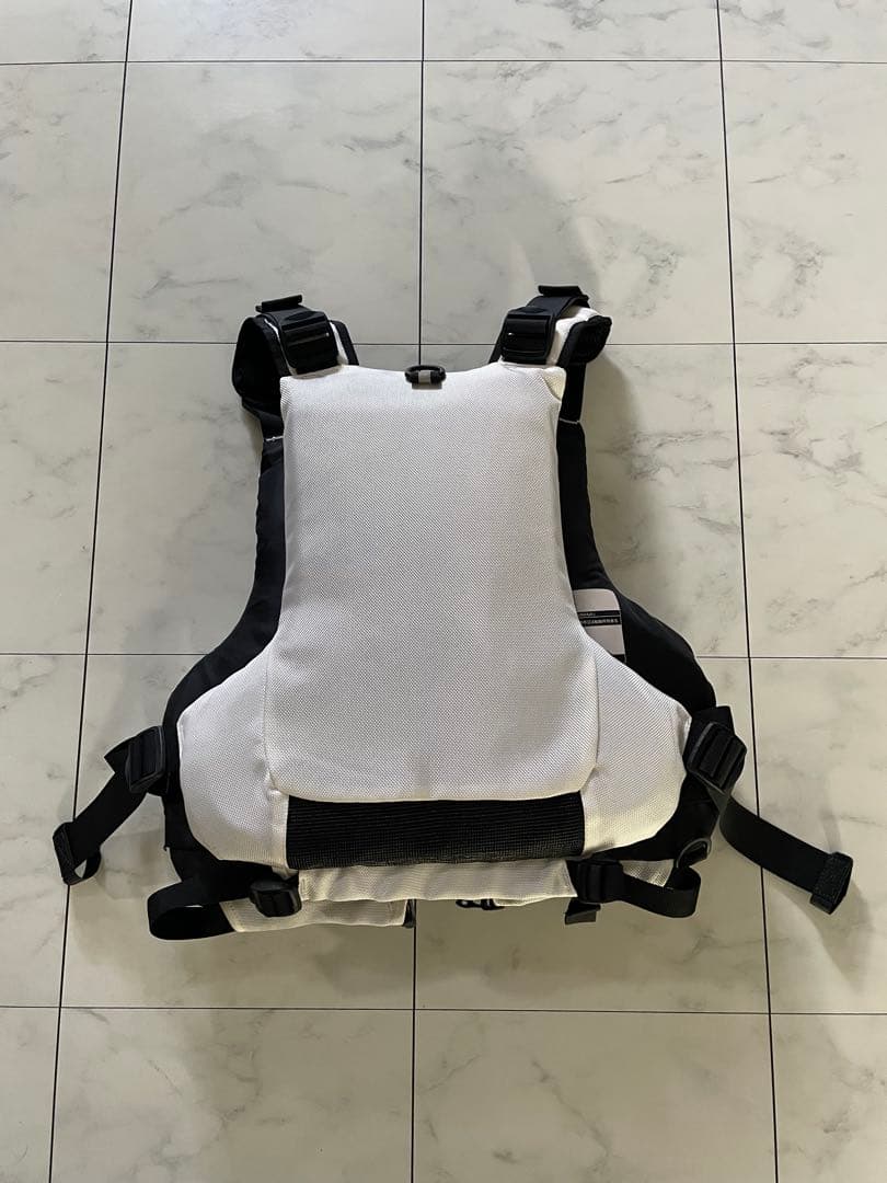 釣武者　フローティングベスト　石鯛