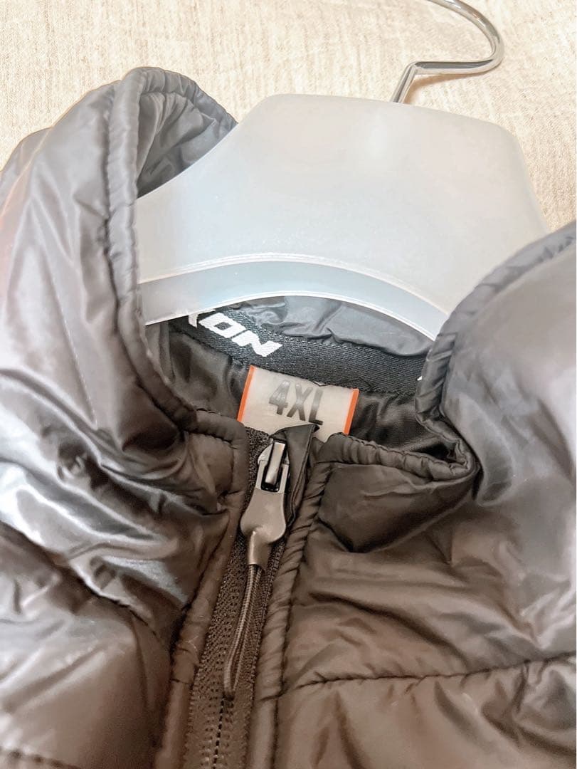 アプリリア レーシング チーム 2023 パッド入りジャケット