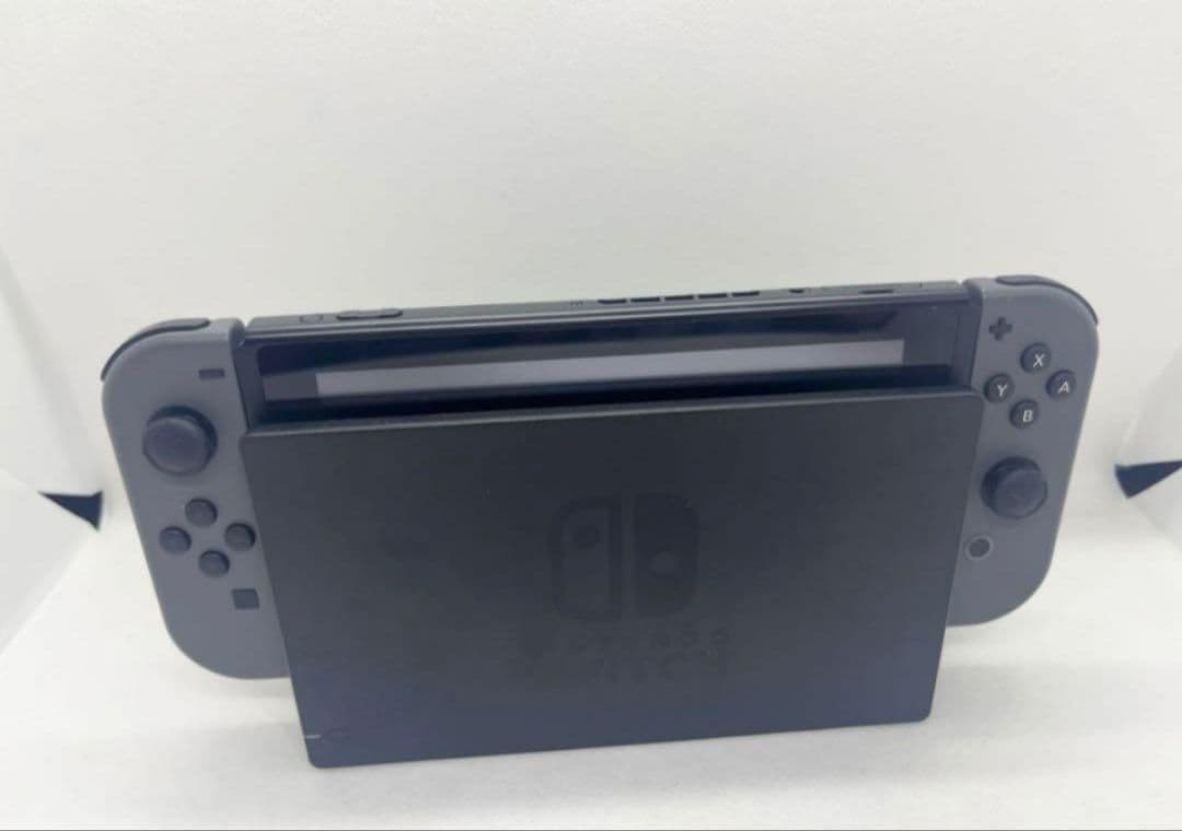 【美品】Nintendo Switch 本体 【新型モデル】