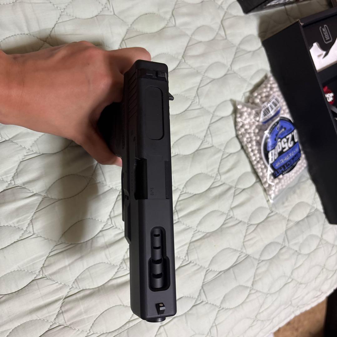 東京マルイNo.11 グロック18C 電動ハンドガン＋バッテリー＋充電器セット