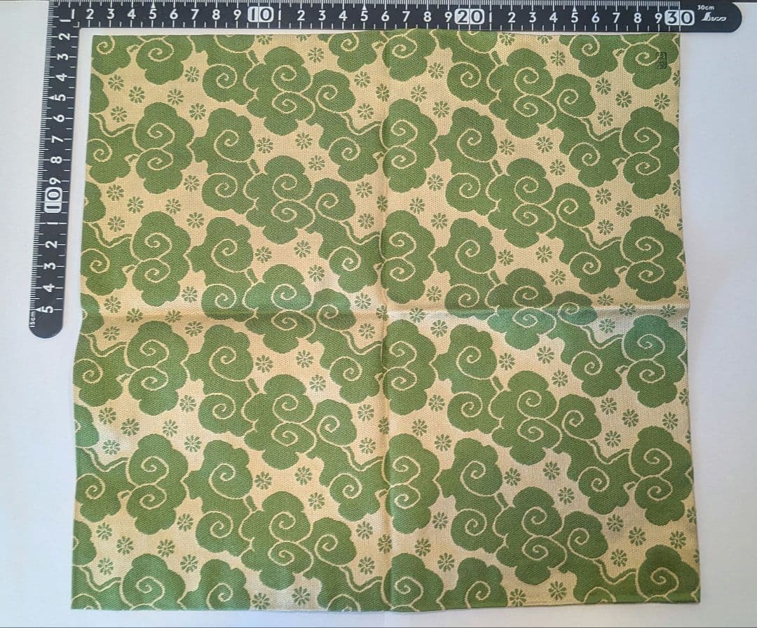 袋師土田友湖帛紗　千家十職　即中斎好　雲紹巴『香雲服紗』　表千家不審菴出袱紗