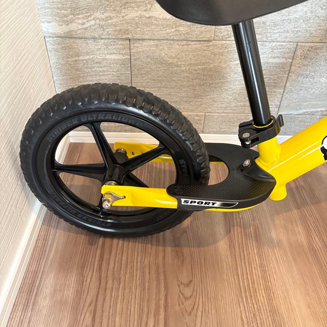 美品　STRIDER ストライダー　イエロー　キッズバイク　12インチ