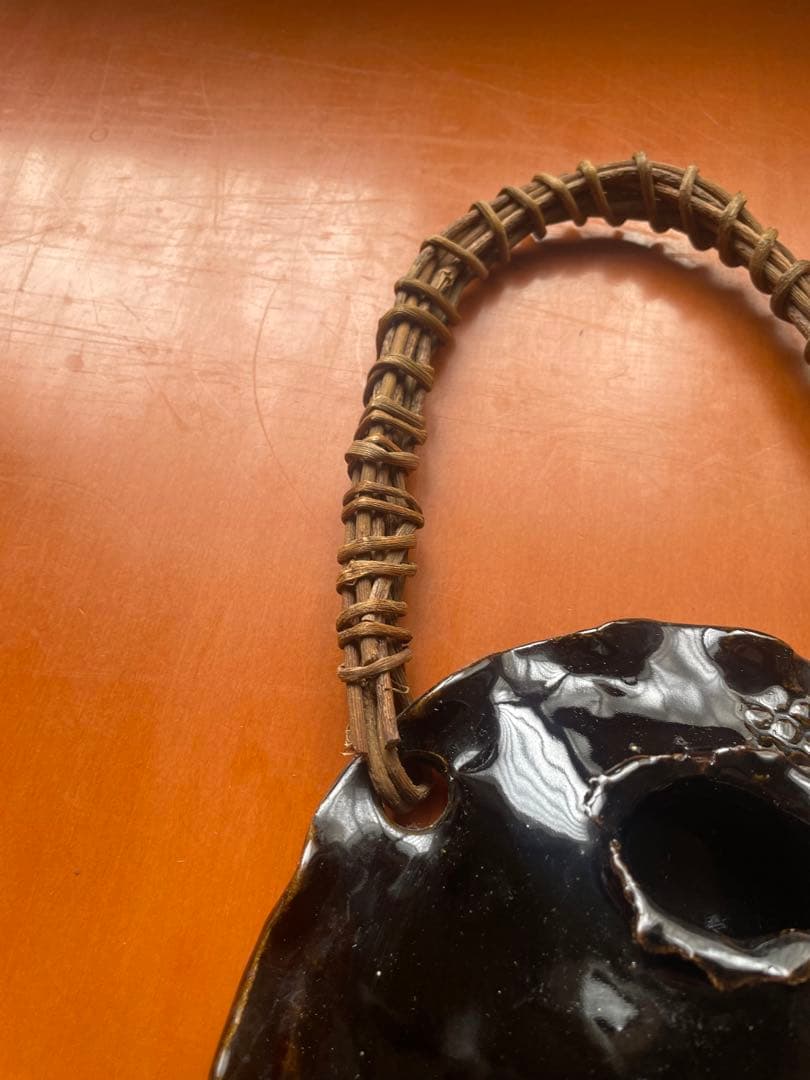 詳細不明　龍山窯　花入　壁掛け