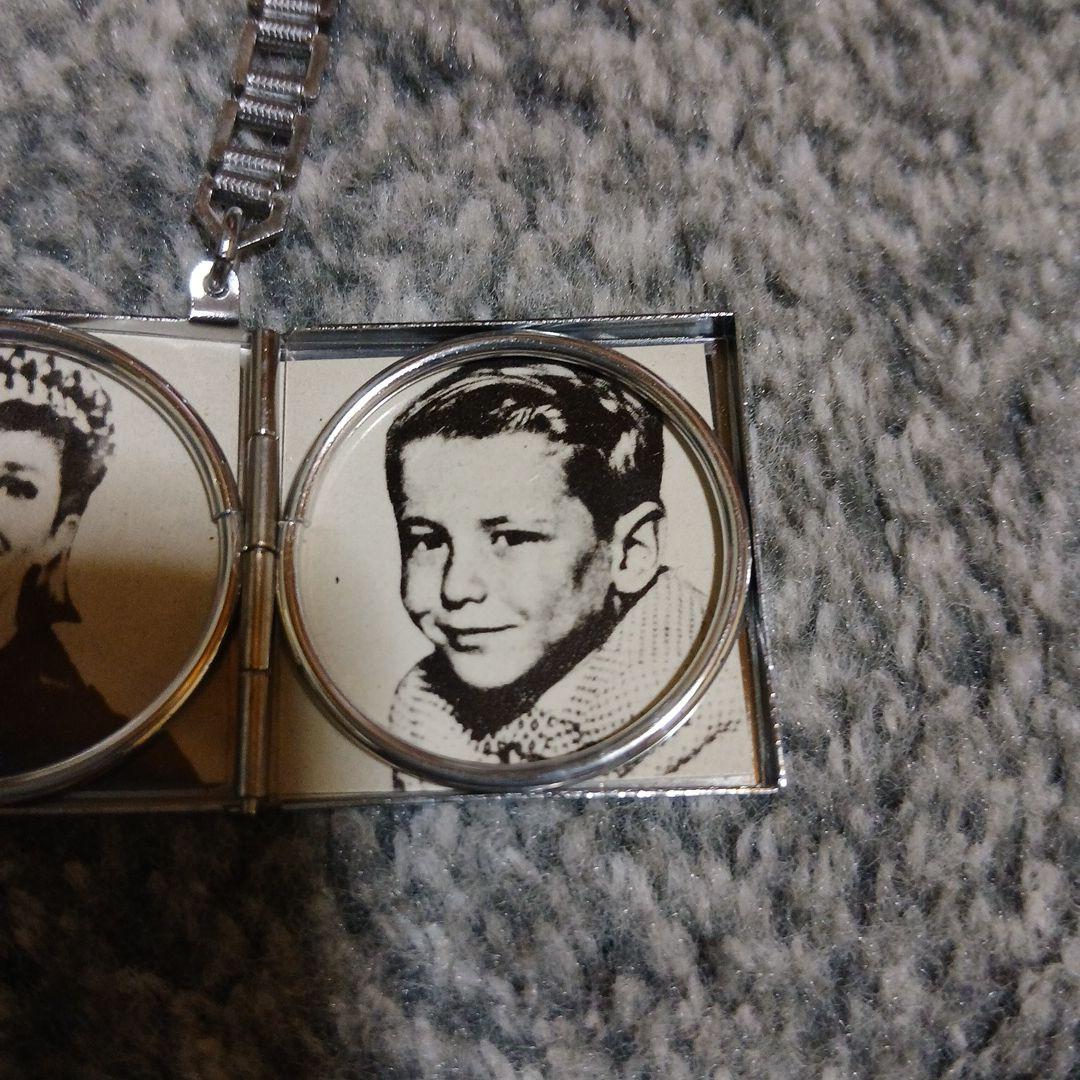 二つ折りキーホルダー 写真付き