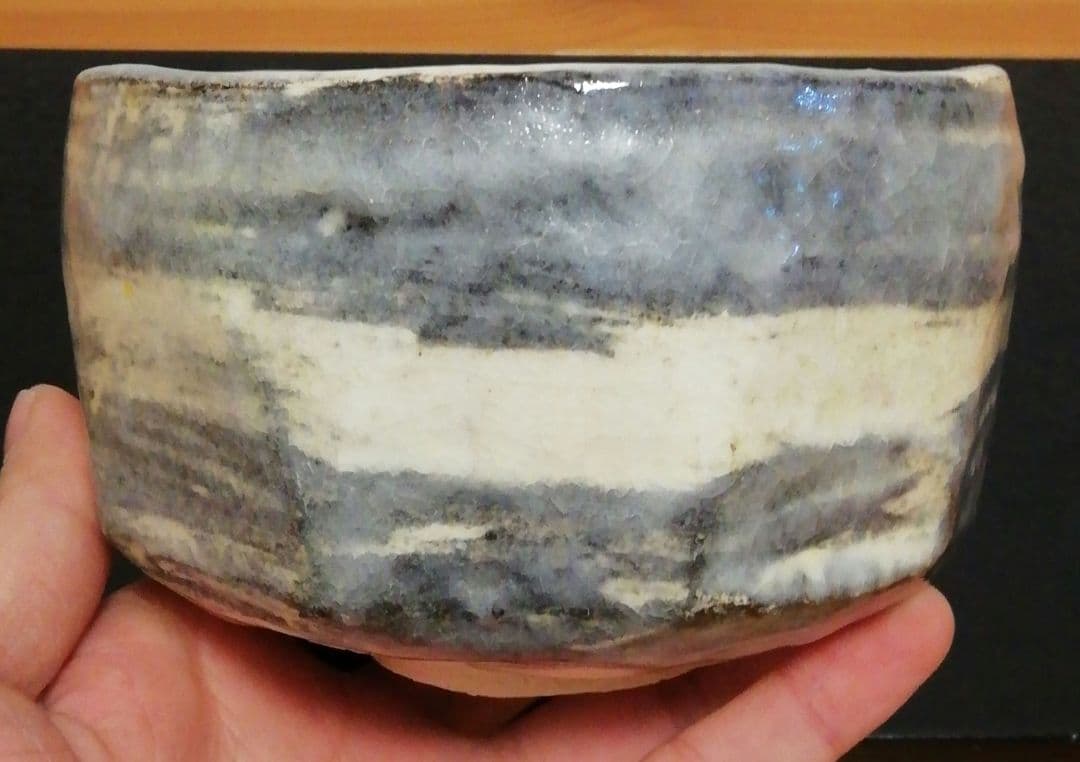 小川裕起夫作　楽焼　刷毛目　茶碗　共箱　共布　茶道具