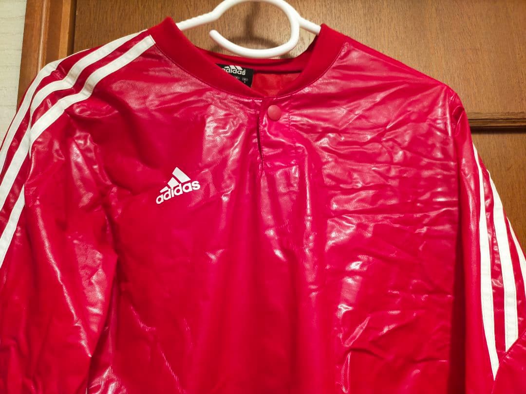 adidas 汗出し 赤/白 ストライプ付き Мサイズ