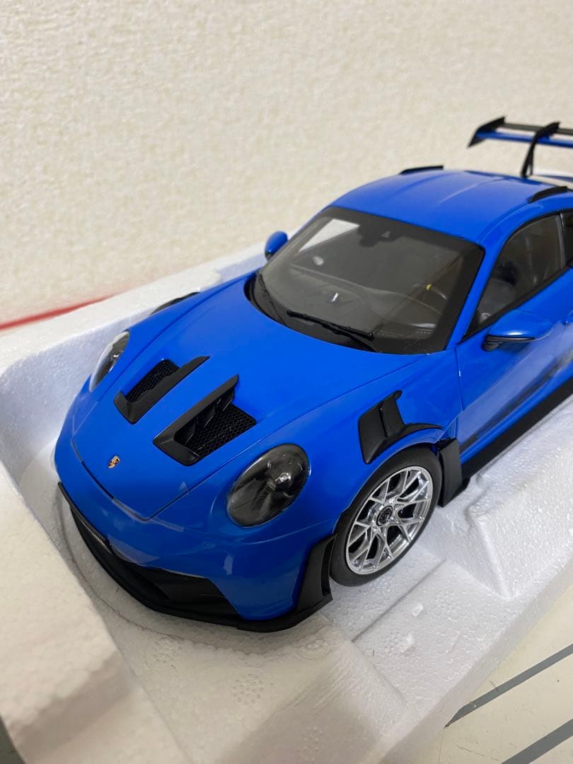 NOREV ポルシェ911 GT3 RS ミニカー 1/18