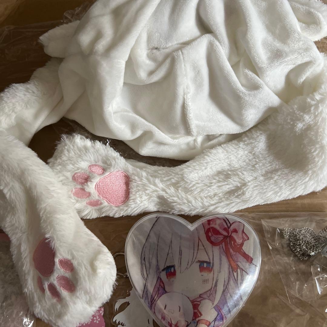 まふまふ ピラミッドネックレス、アクキー、帽子、ペンライト グッズ